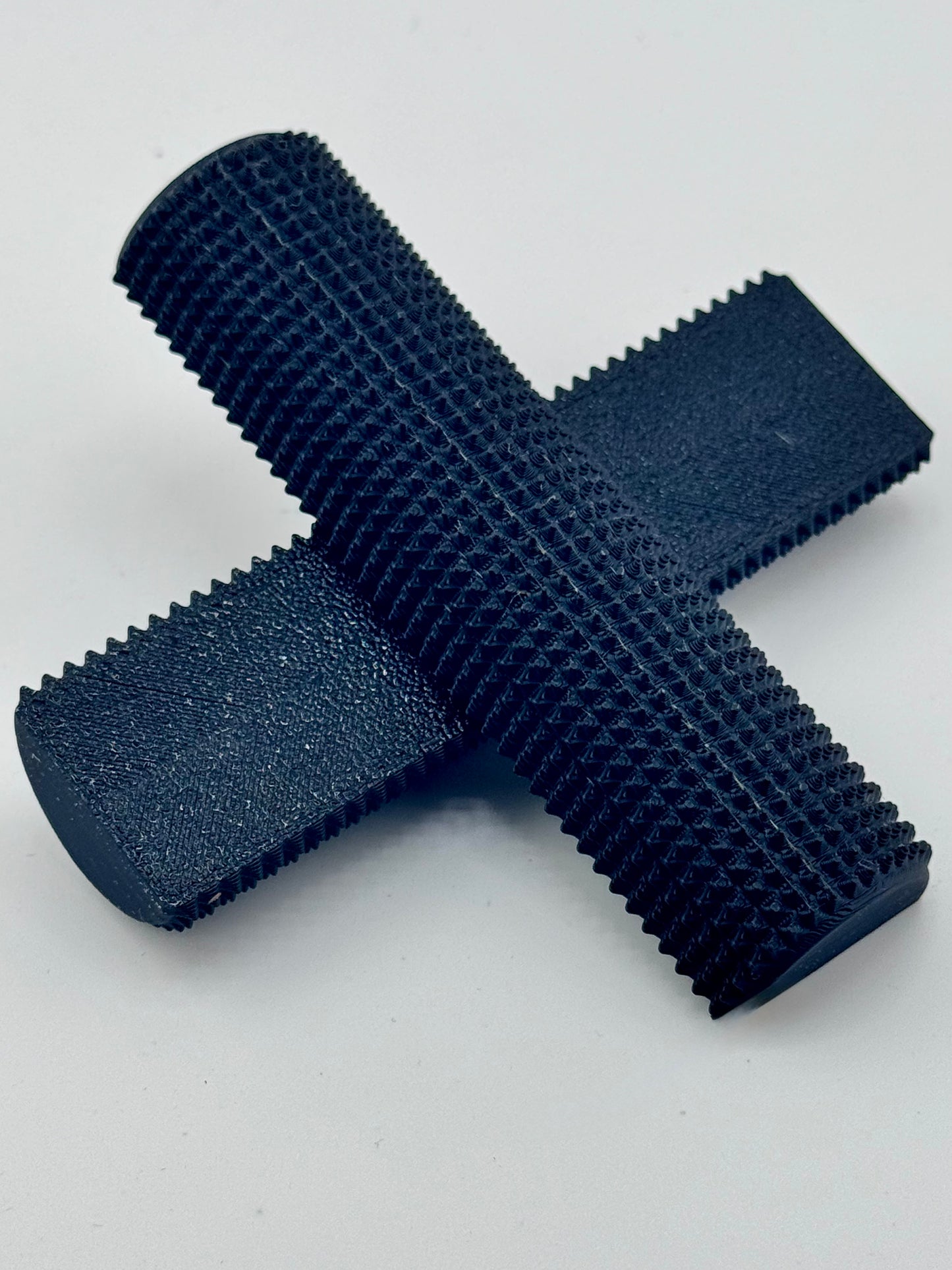 Spikie Split — Magnetic Snap-Together Textured Fidget | Satisfying Sensory Toy for Focus & Stress Relief